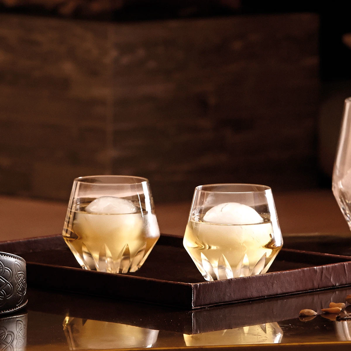 Waterford Crystal Irish Dogs Madra DOF Glasses, Pair 4 Waterford Crystal Irish Dogs Madra DOF Glasses, Pair - Image 2