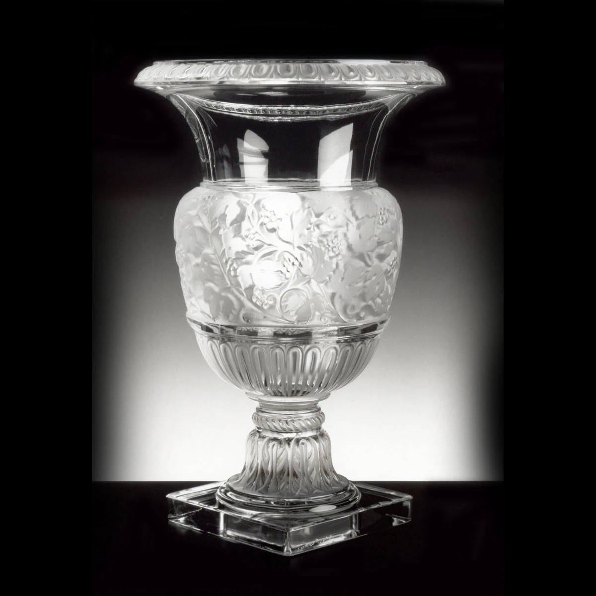 Lalique Versailles 13.5" Vase 4 Lalique Versailles 13.5" Vase - Image 2