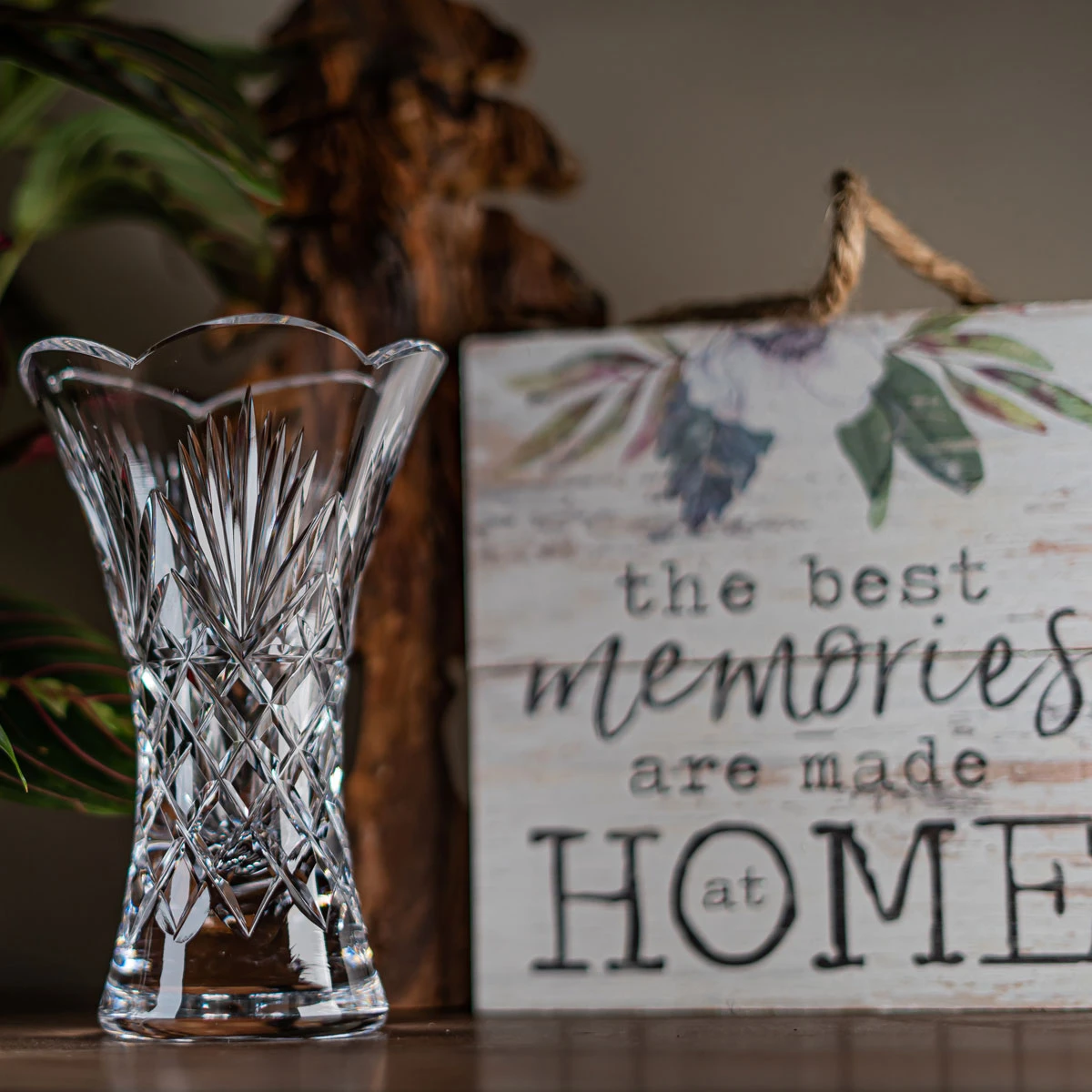 Cashs Ireland, Crystal Art Collection Annestown 8" Scalloped Vase 5 Cashs Ireland, Crystal Art Collection Annestown 8" Scalloped Vase - Image 3