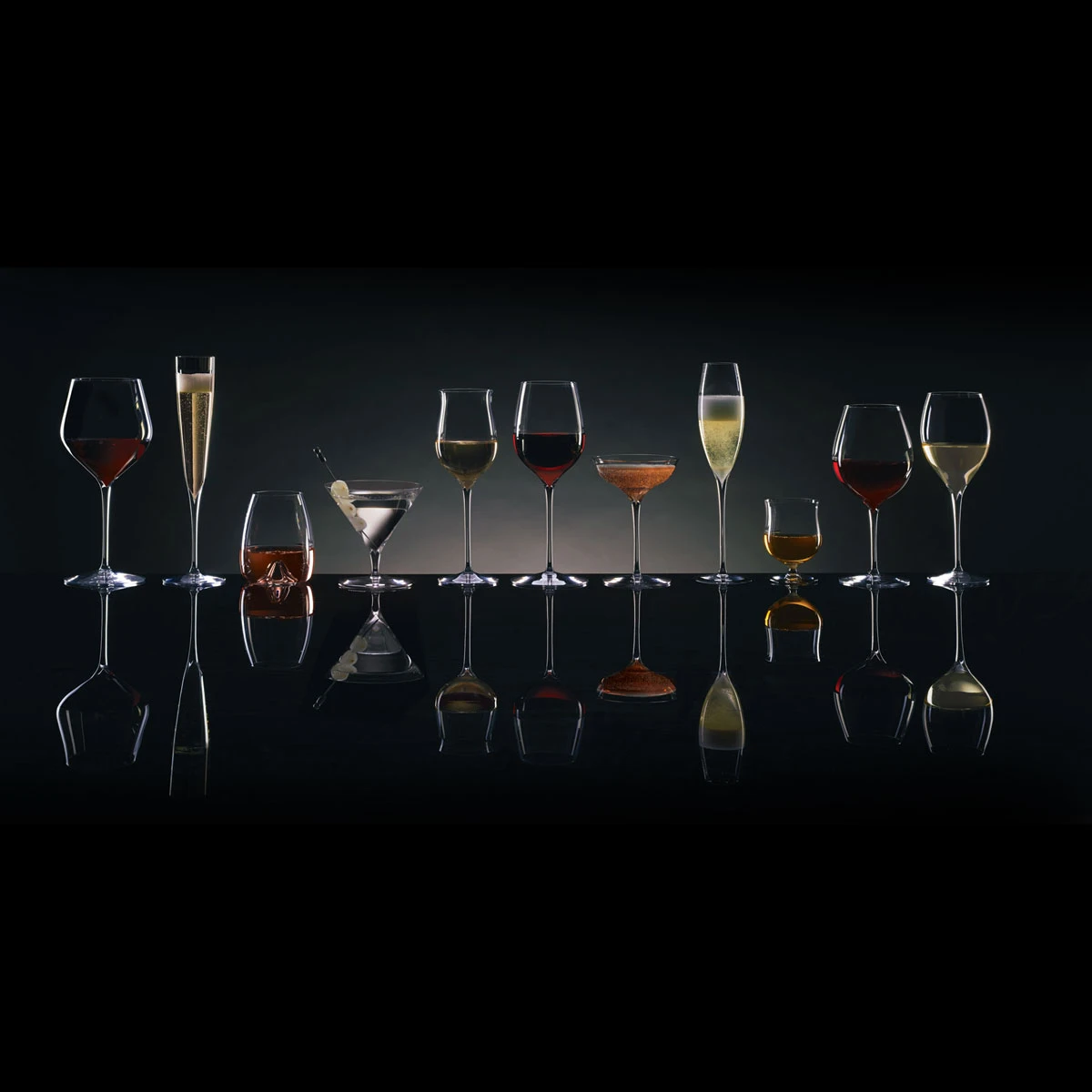 Waterford Crystal, Elegance Cabernet Sauvignon Wine Glasses, Pair 6 Waterford Crystal, Elegance Cabernet Sauvignon Wine Glasses, Pair - Image 4