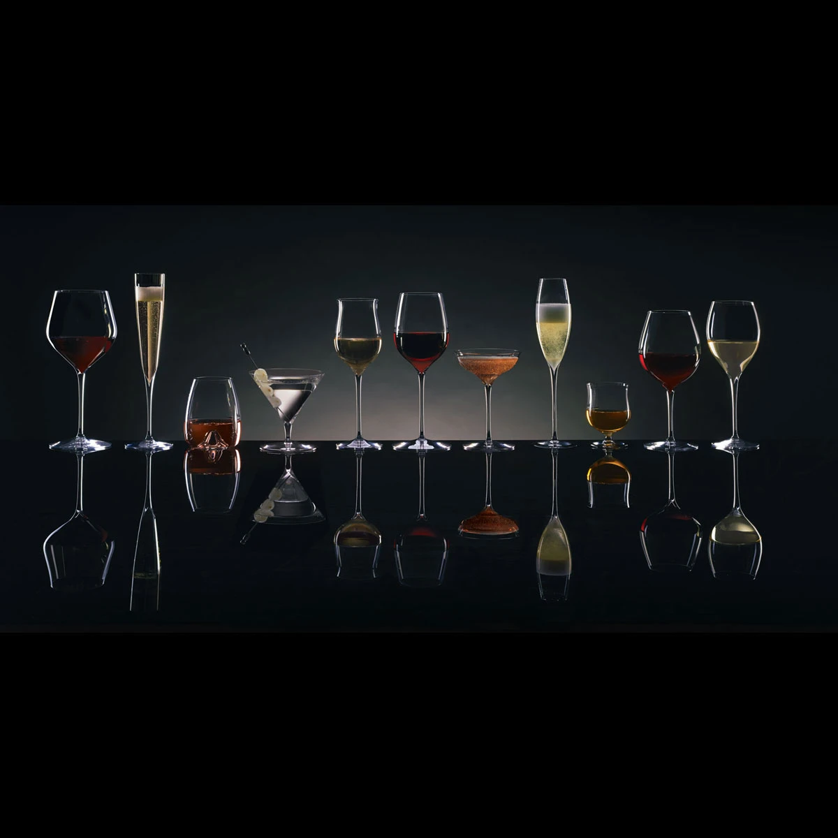 Waterford Crystal, Elegance Martini Glasses, Pair 7 Waterford Crystal, Elegance Martini Glasses, Pair - Image 5