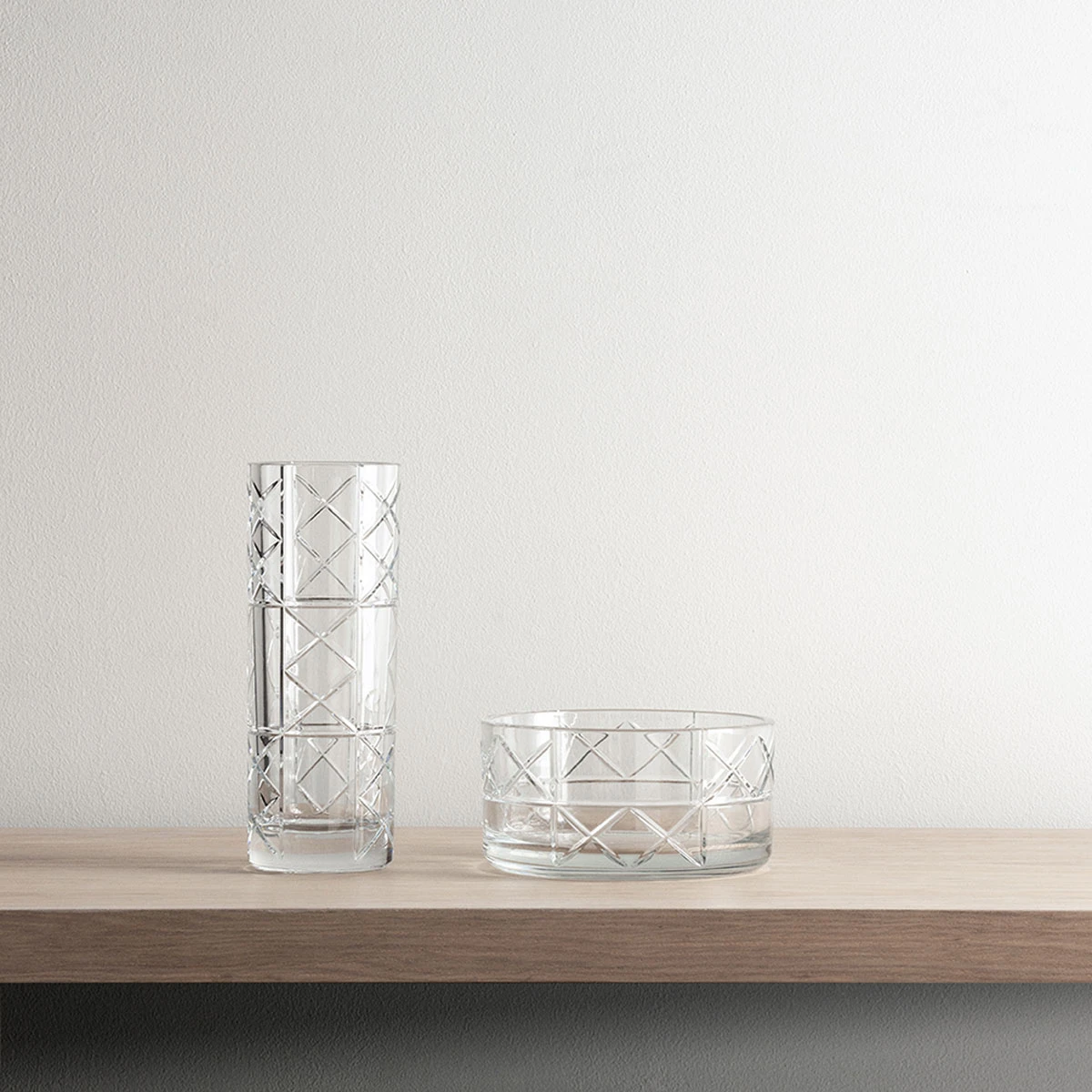 Orrefors Explicit Checks 12" Vase Large 5 Orrefors Explicit Checks 12" Vase Large - Image 3